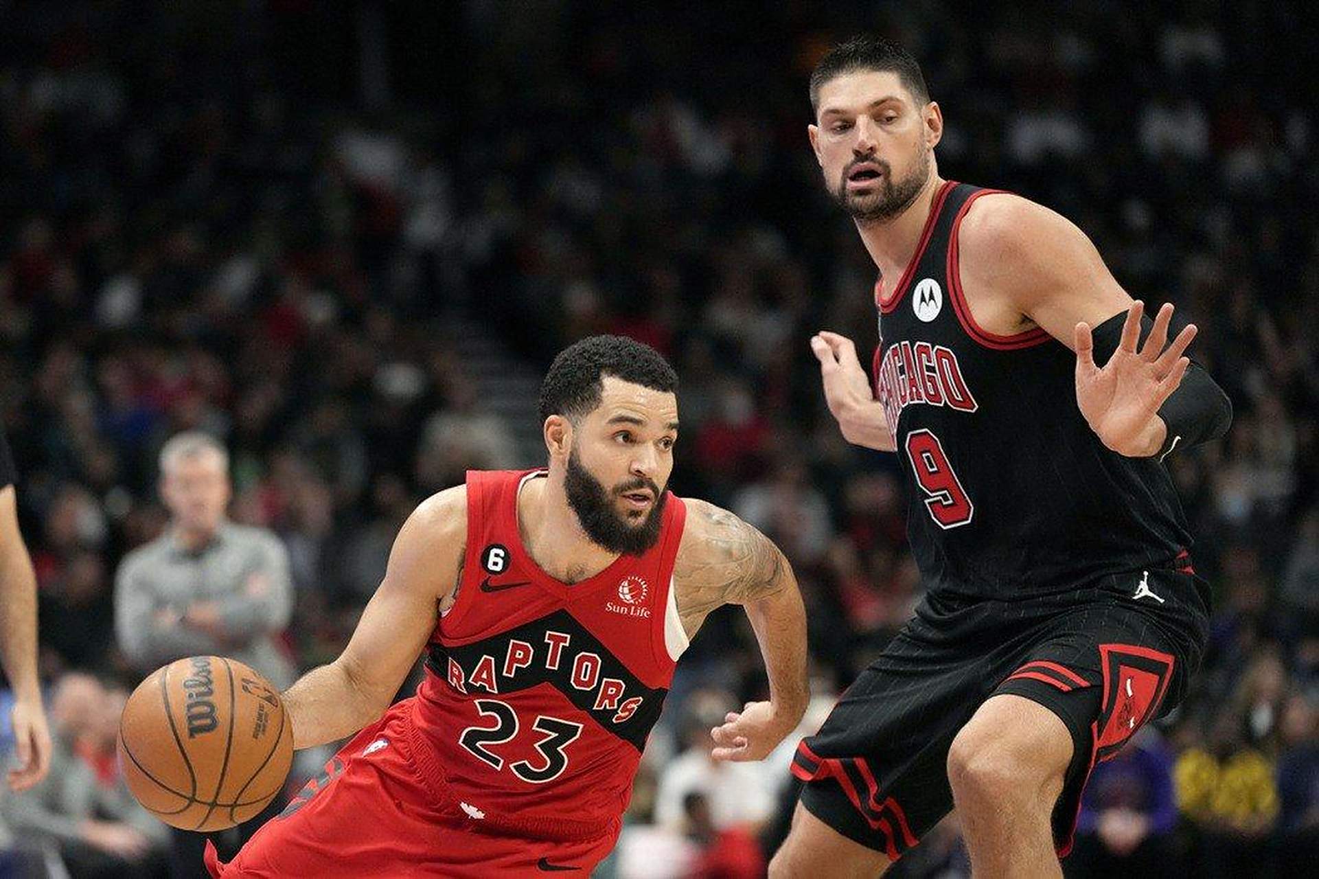 关于公牛带队取胜！，西亚卡姆重要时刻锐不可当观众掌声雷动的信息