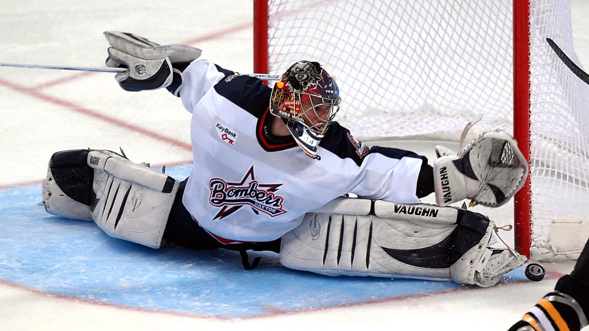 领先优势明显引爆全场！，内马尔意外战胜TES观众掌声雷动